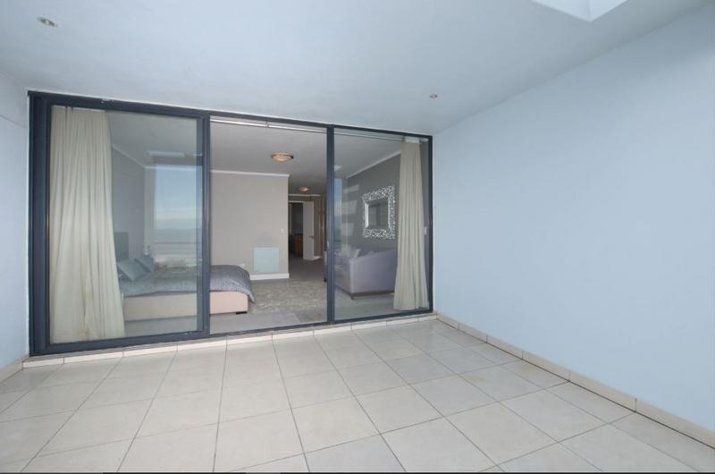 2 Bedroom Property for Sale in Bloubergstrand Western Cape